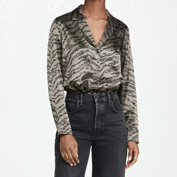 Rails Rebel Olive Button Down Shirt Spotted Tiger Stripe Size Small - Picture 4 of 10